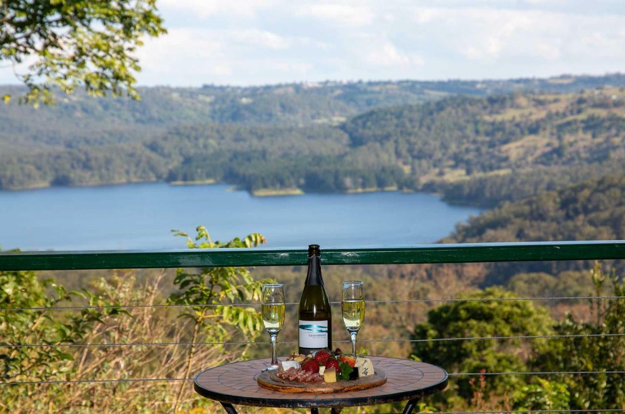 Montville Misty View Cottages Екстериор снимка